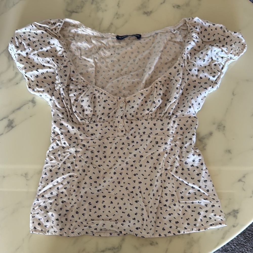 Brandy Melville White Puff Sleeve Blouse